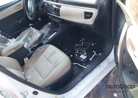 2016 Toyota Corolla Le z USA, uszkodzony, nr VIN 2T1BURHE4GC738580